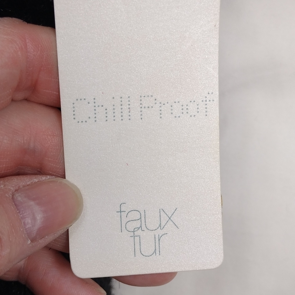 NWT women's faux fur scarf - Picture 3 of 5